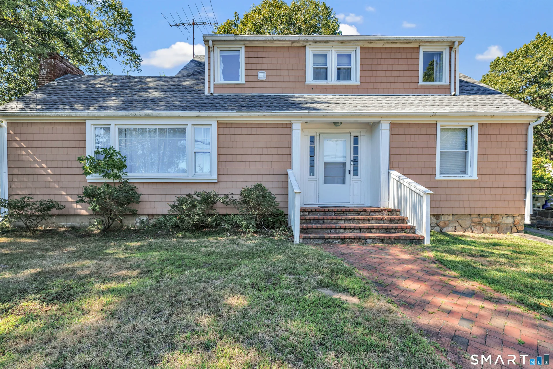 86 Vanguard Street, Bridgeport, CT