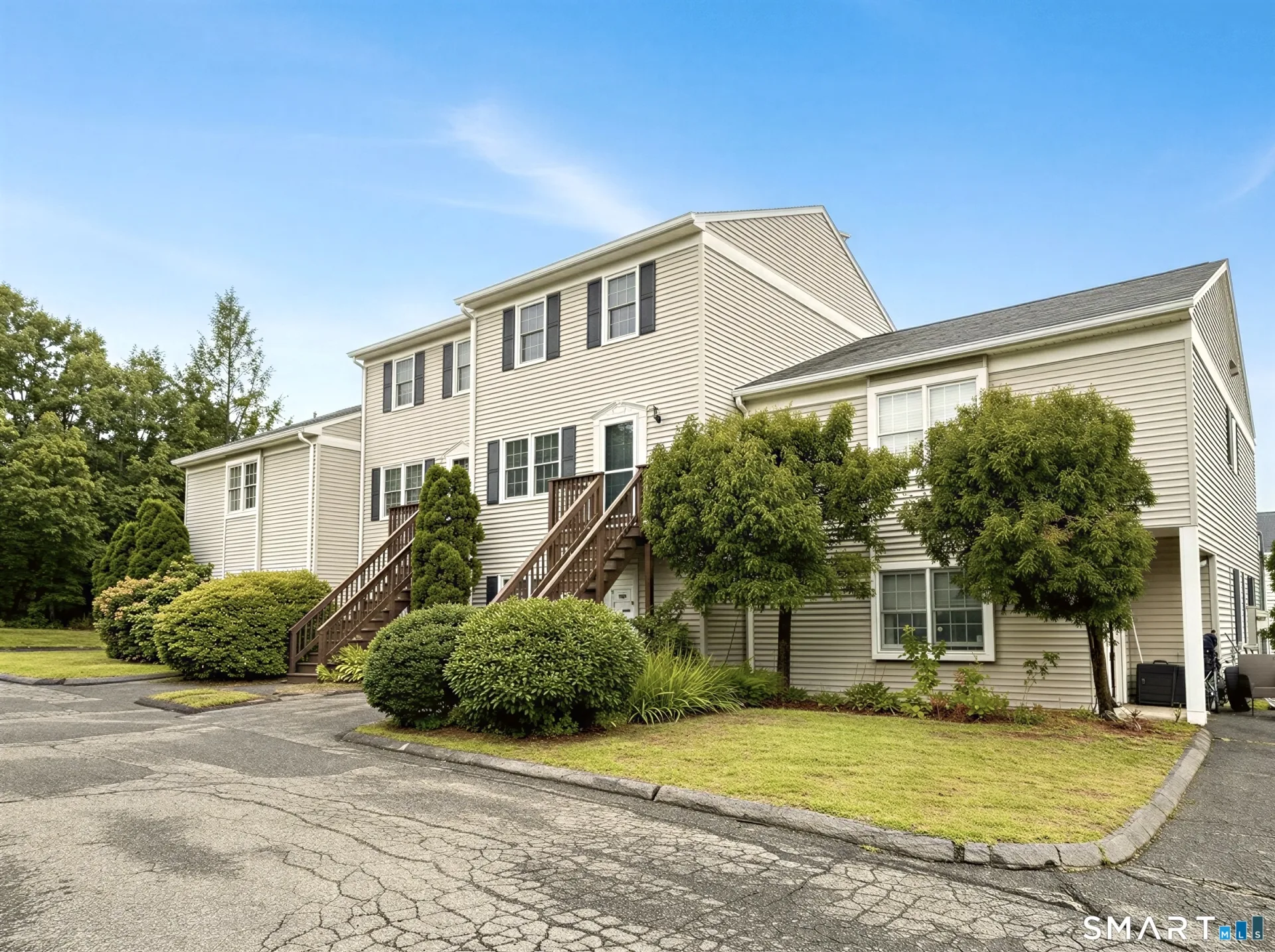 113 Summit Commons #113, Derby, CT