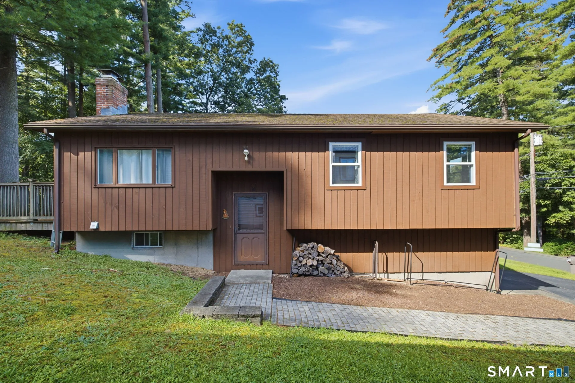 16 Circle Drive, Farmington, CT