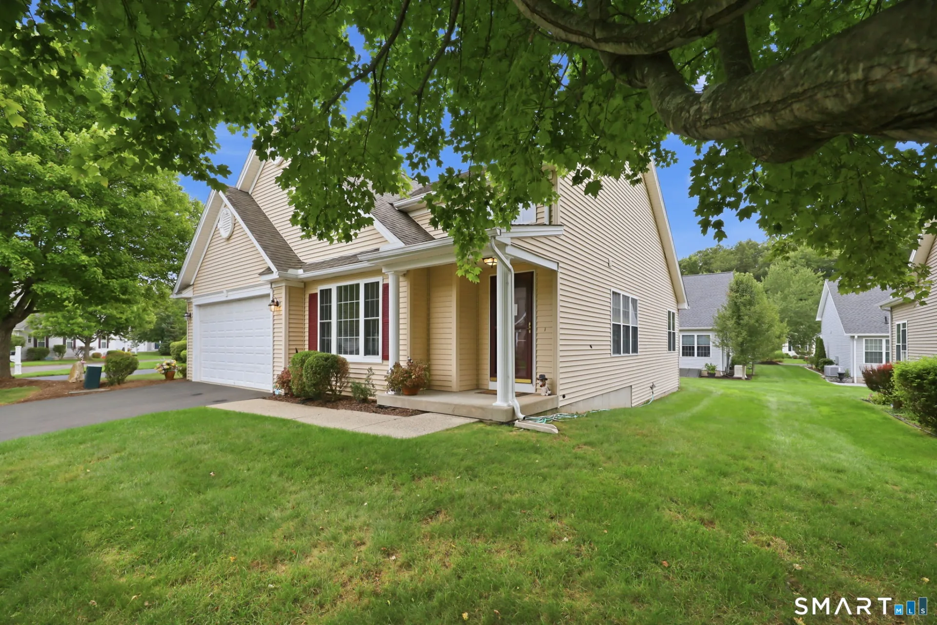 31 Grand Boulevard, Ellington, CT