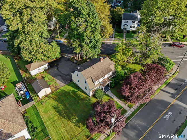 570 Broadview Terrace