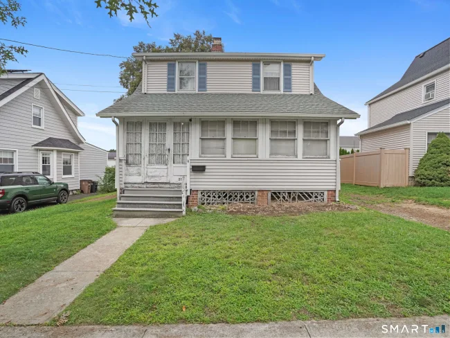 23 Forest Lawn Avenue