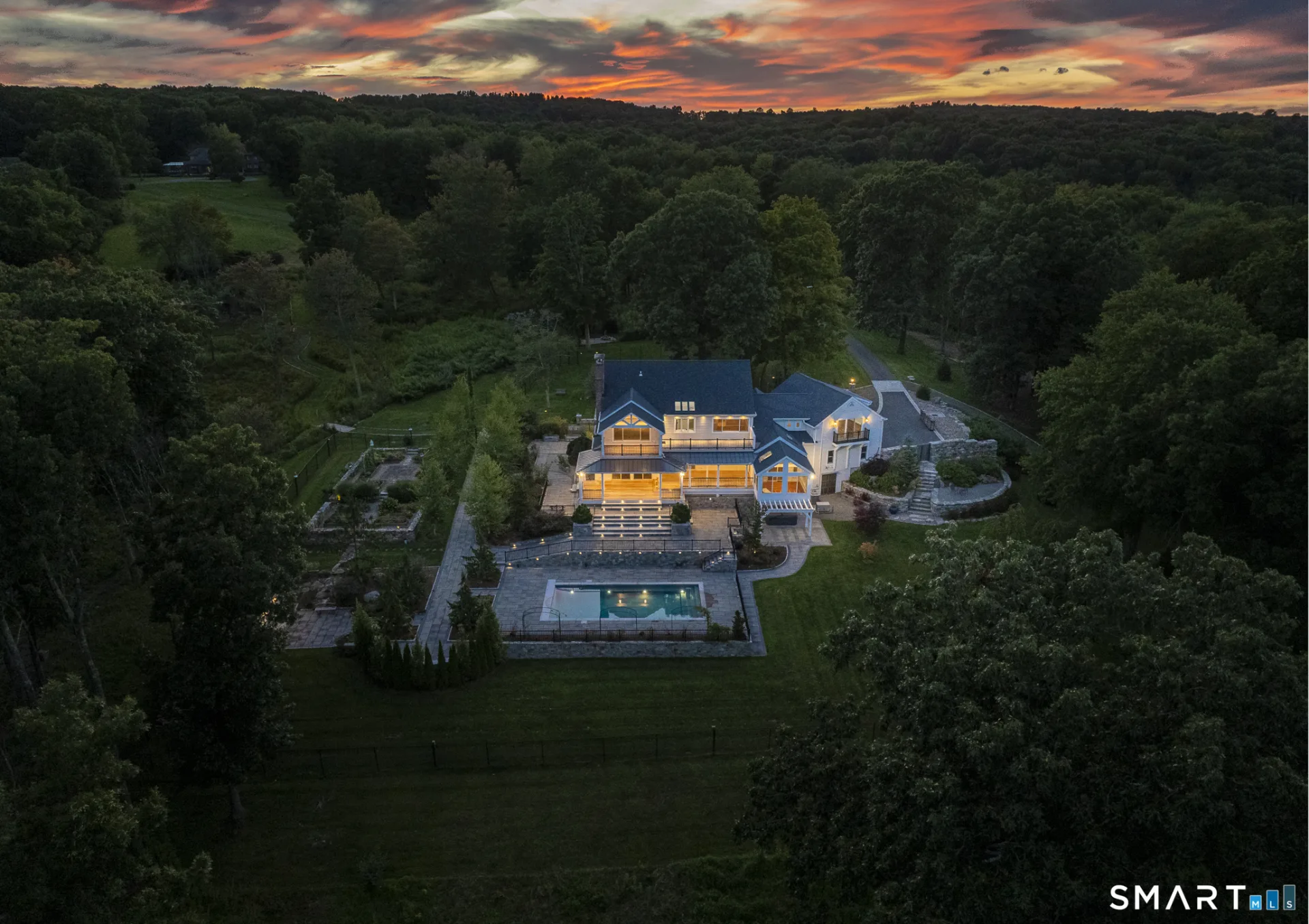 4 Sunrise Lane, Bridgewater, CT