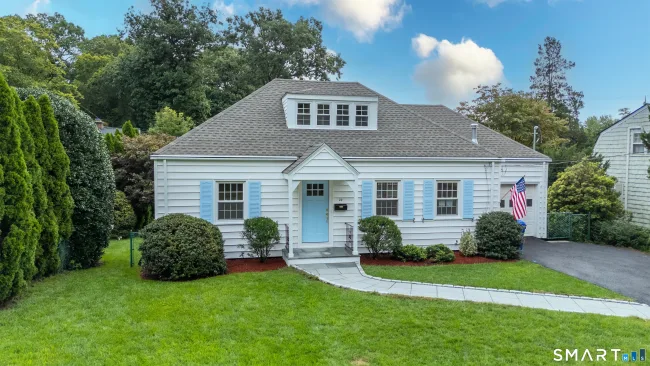 20 Woodlawn Avenue
