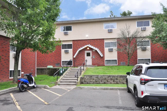 57 Glade Street #C1