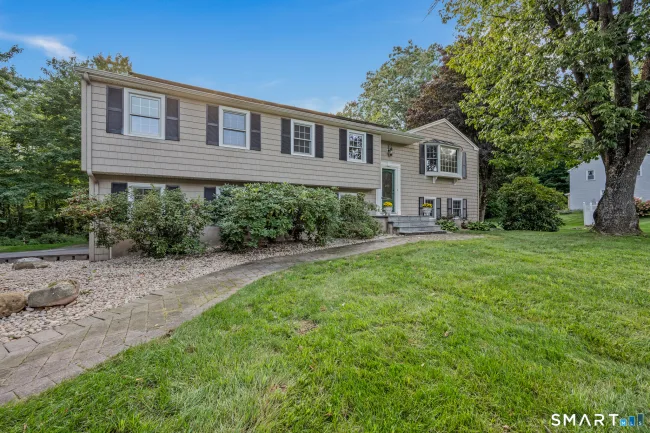 7 Banbury Drive, Simsbury, CT