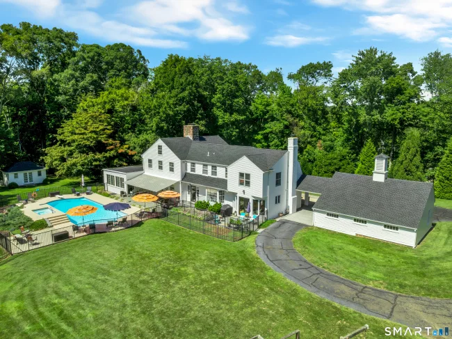 40 Brookhills Road, Branford, CT