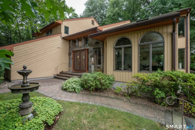 38 Hampton Drive
