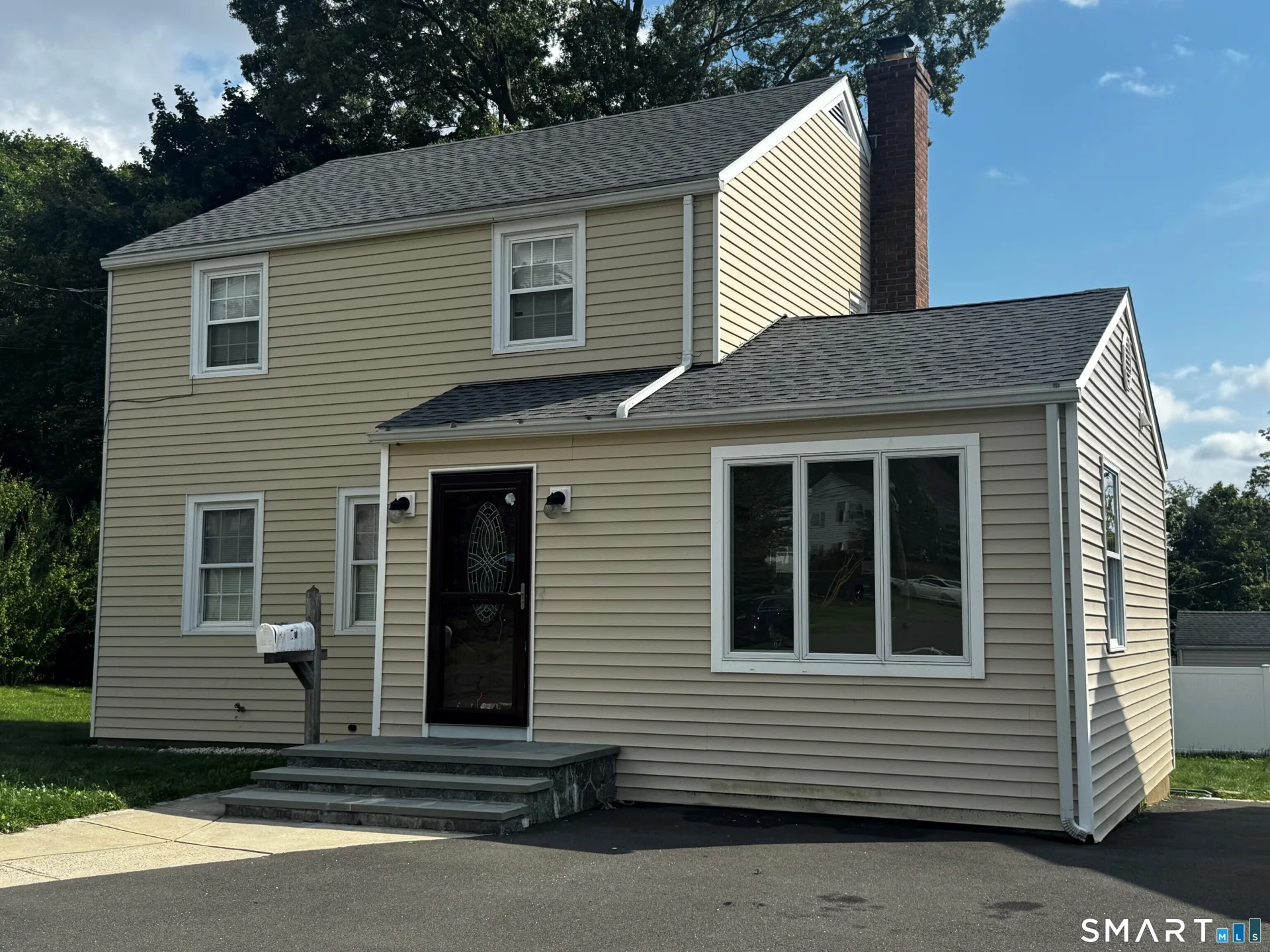 2701 Old Town Road, Bridgeport, CT
