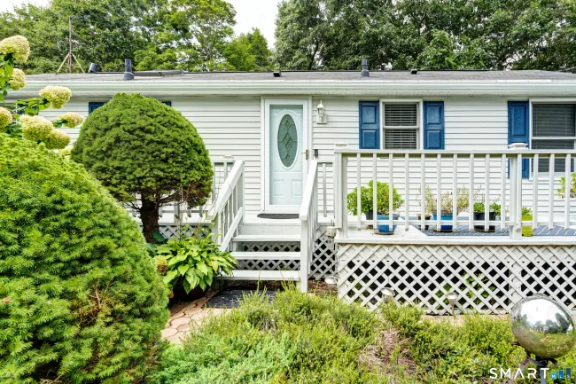 17 Blaine Avenue, Clinton, CT