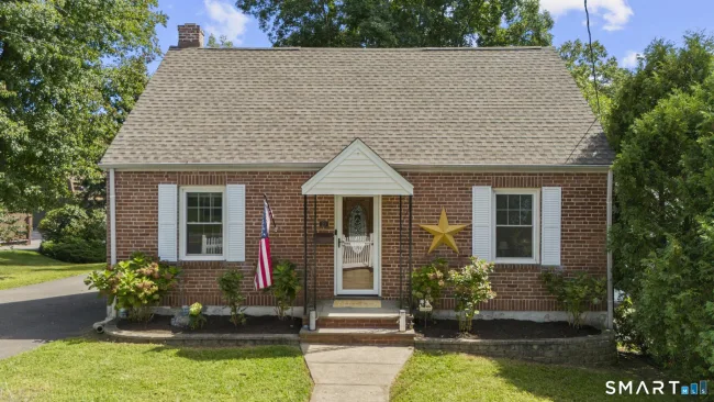 213 Knapps Highway