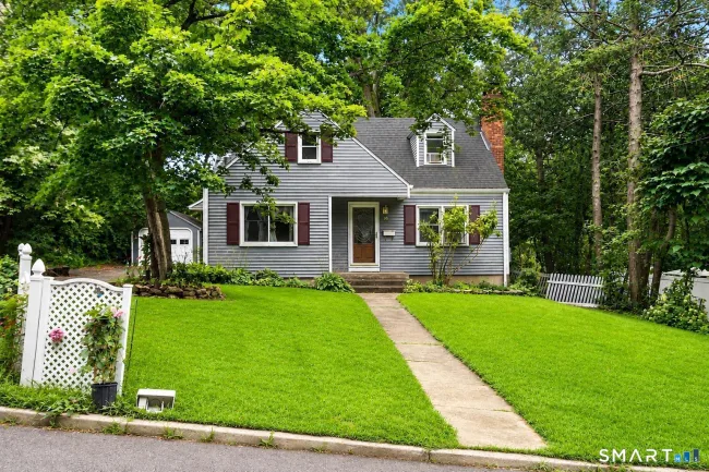 98 Colombus Street