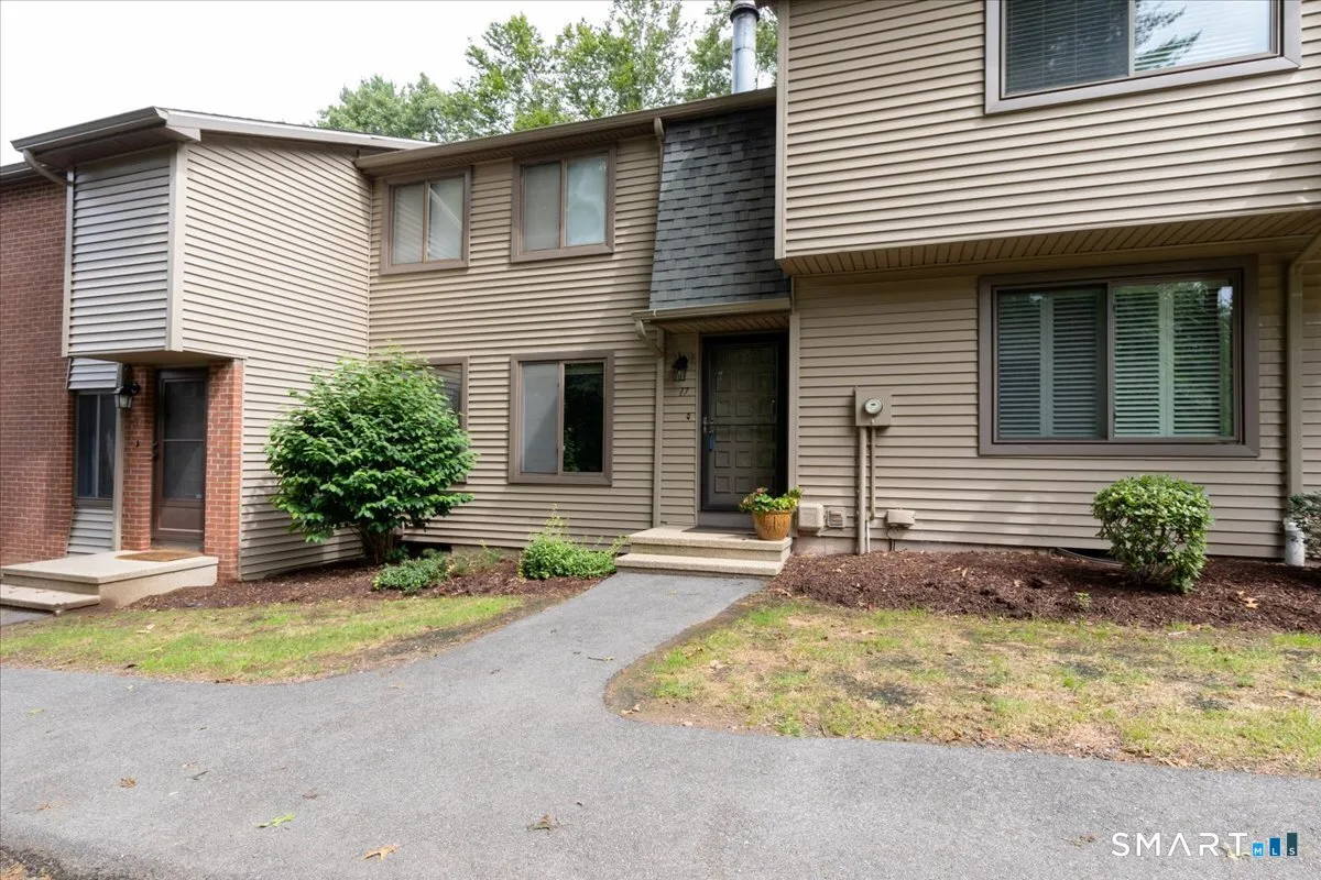 17 Conestoga Way #17, Glastonbury, CT