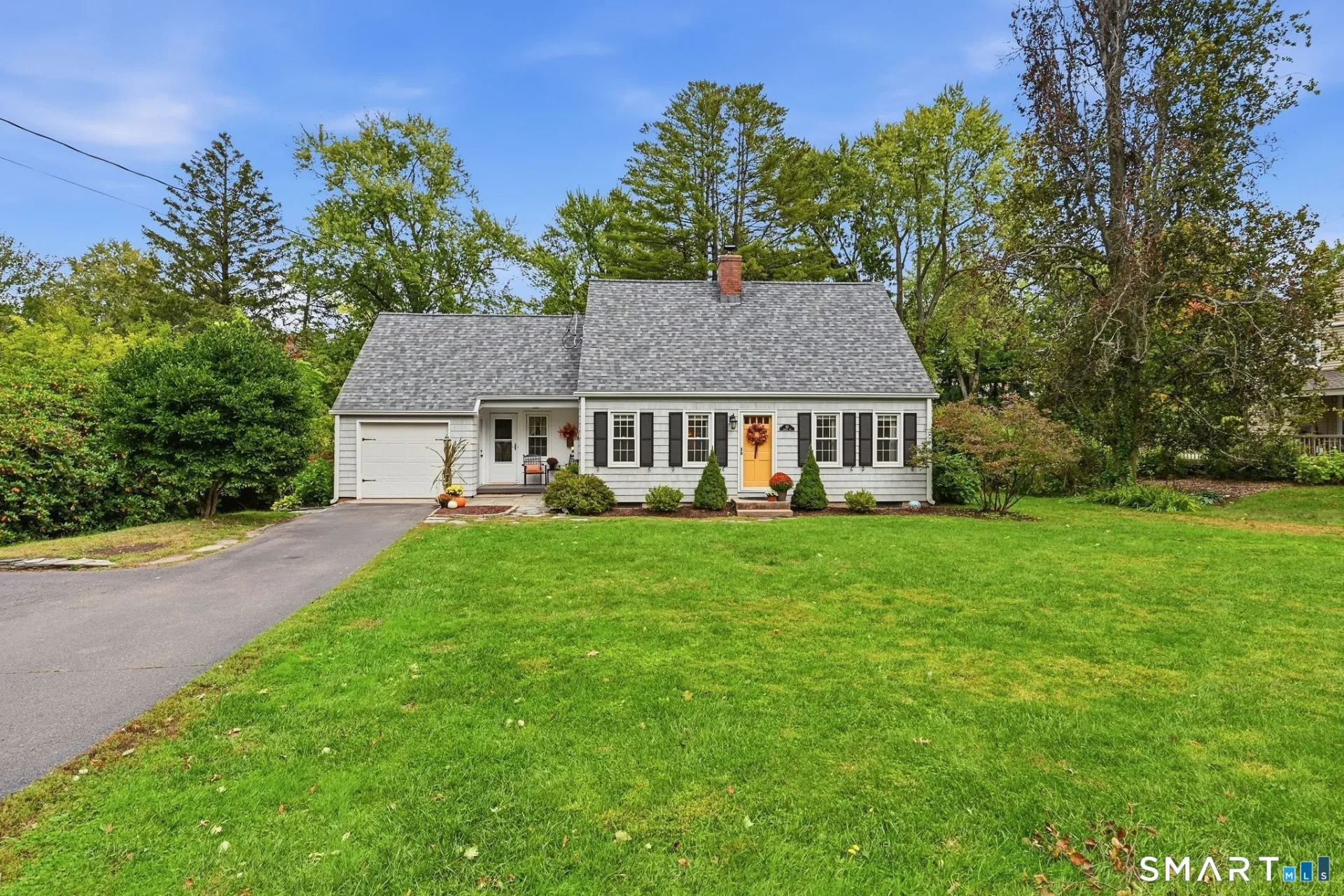 60 Russell Avenue, Suffield, CT