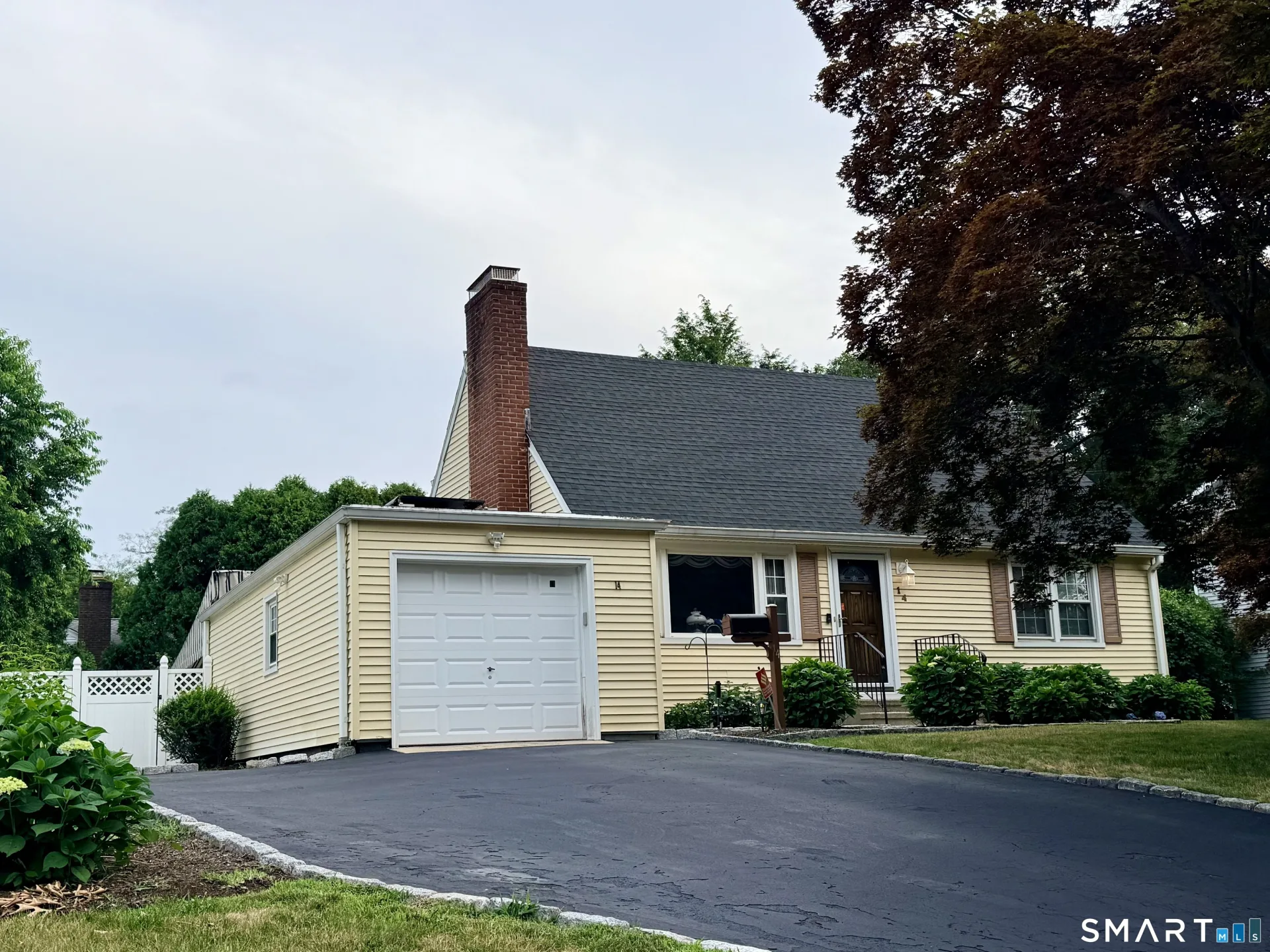 14 Ayres Drive, Stamford, CT