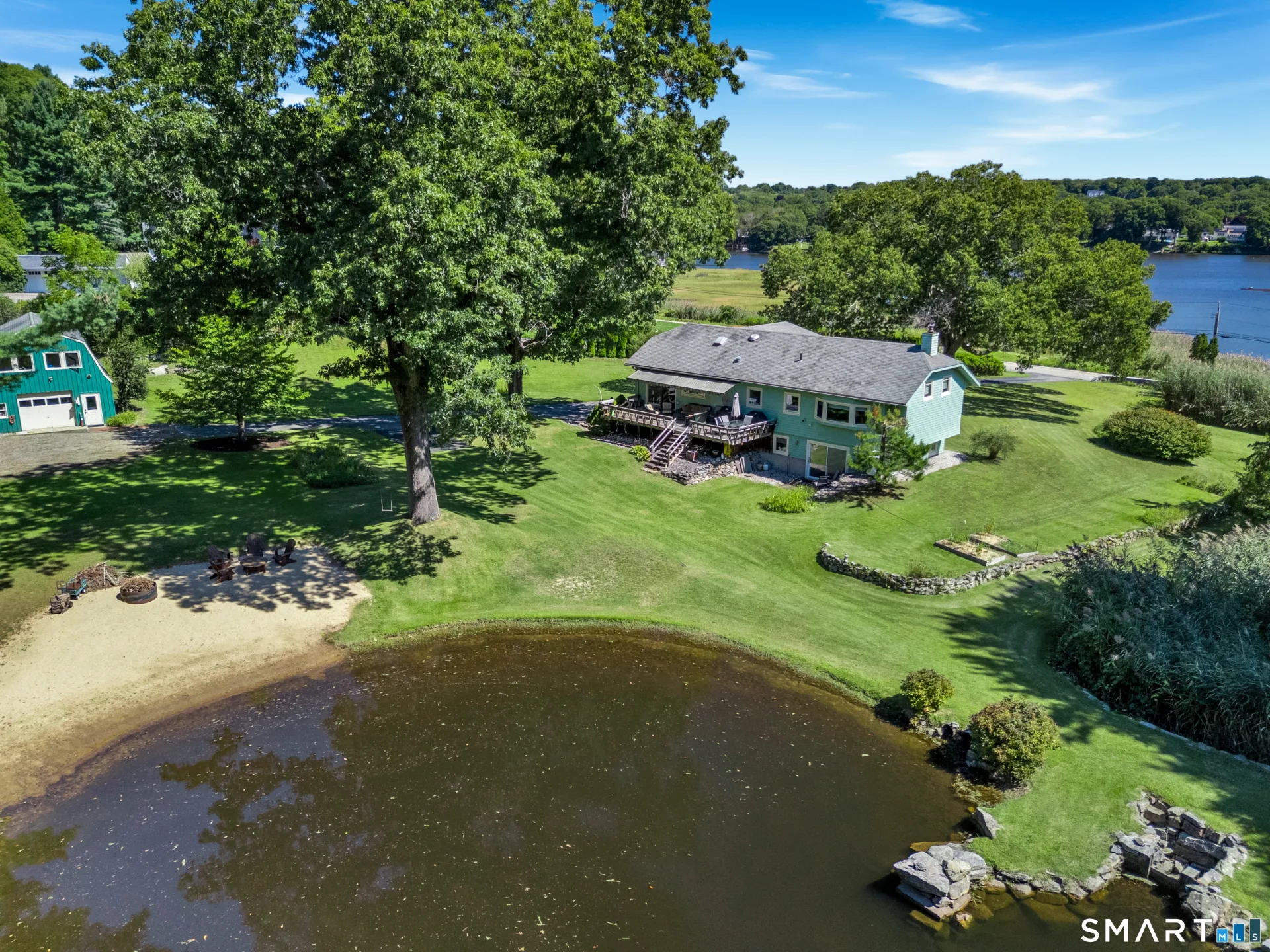 901 River Road, Groton, CT
