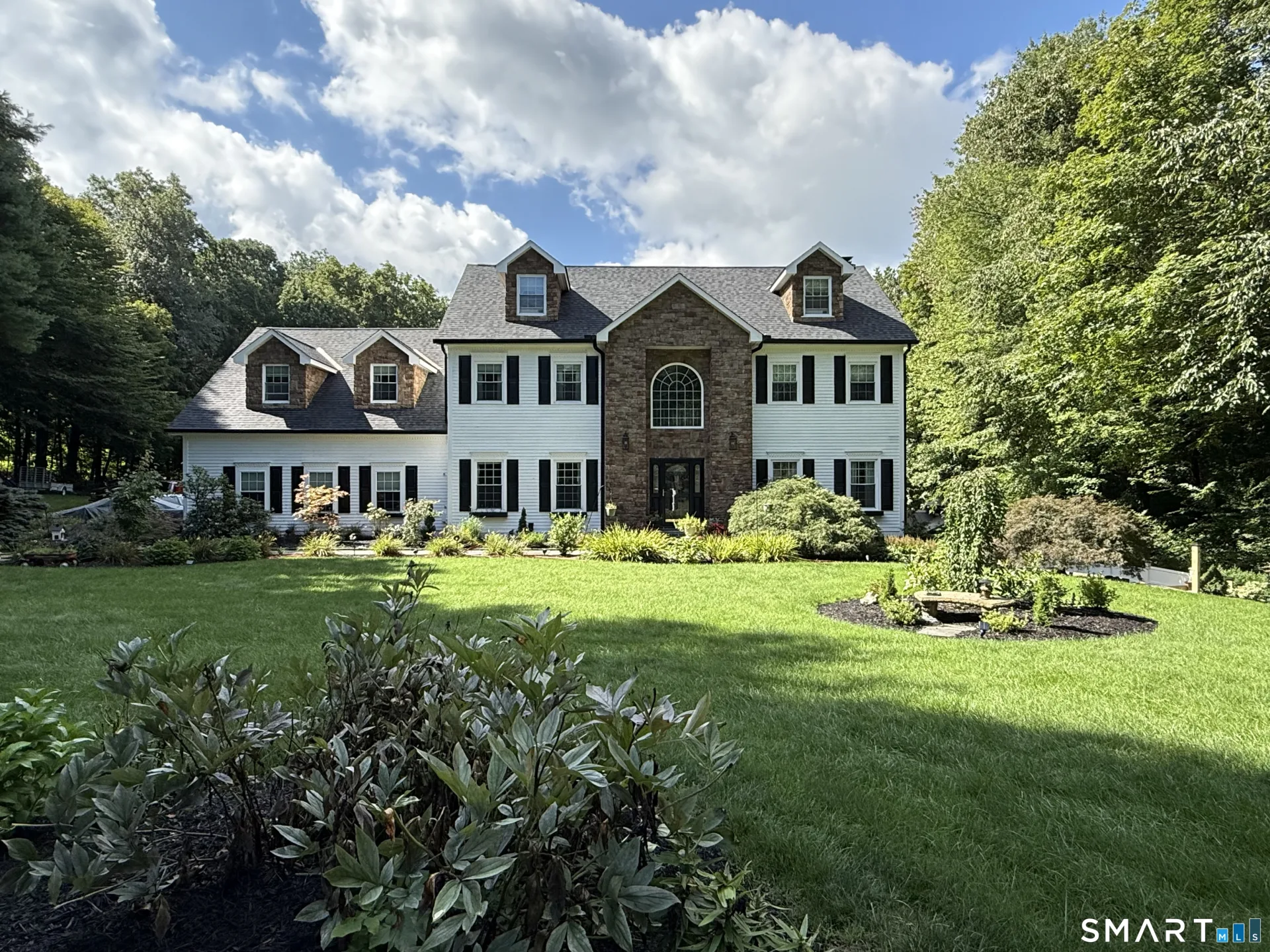20 Bridle Path Trail, Newtown, CT
