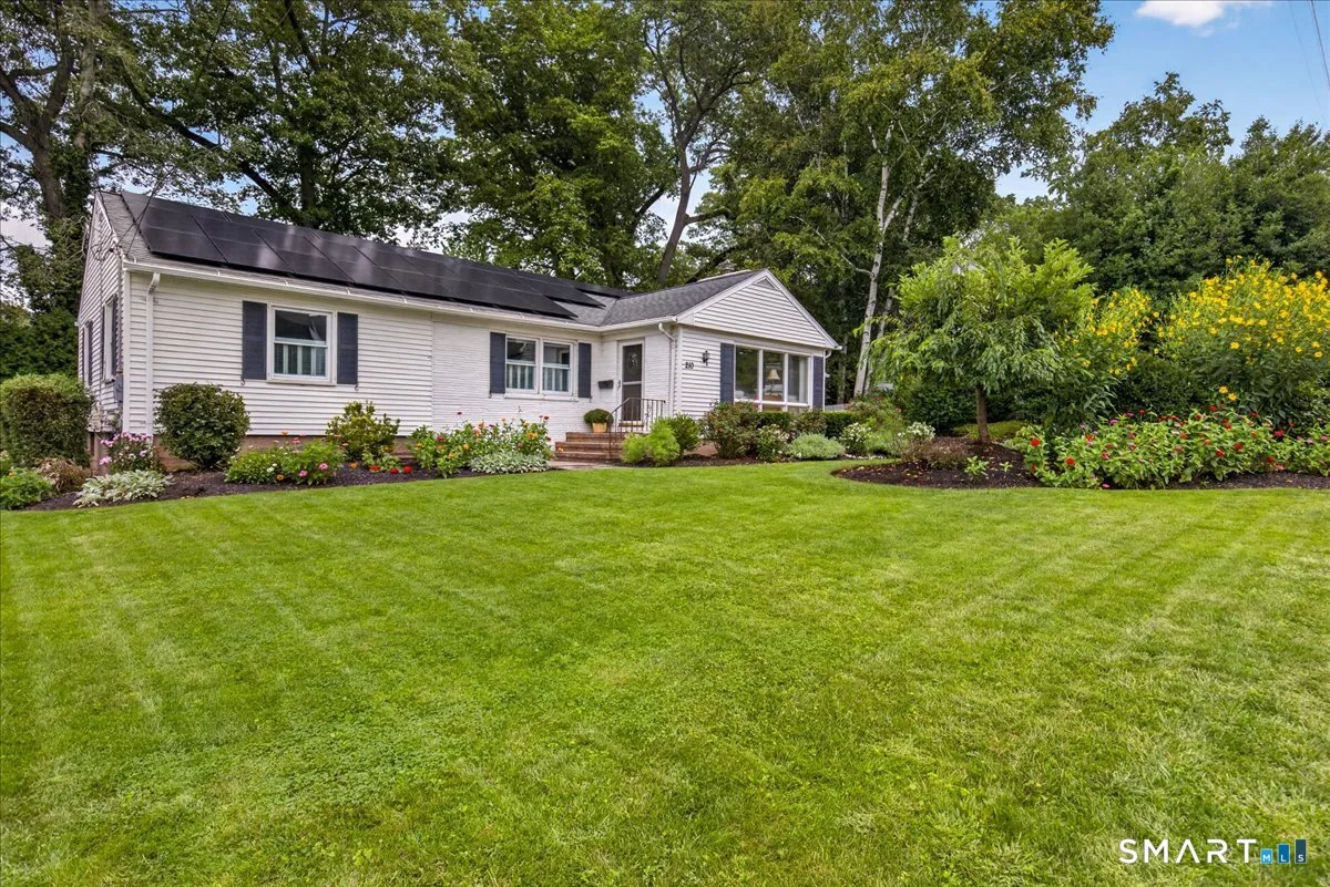210 Bayard Avenue, North Haven, CT