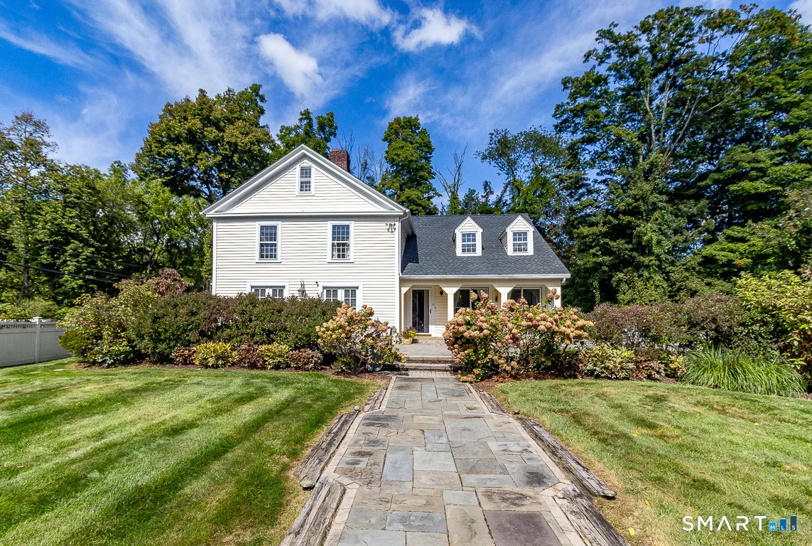 428 Simsbury Road, Bloomfield, CT