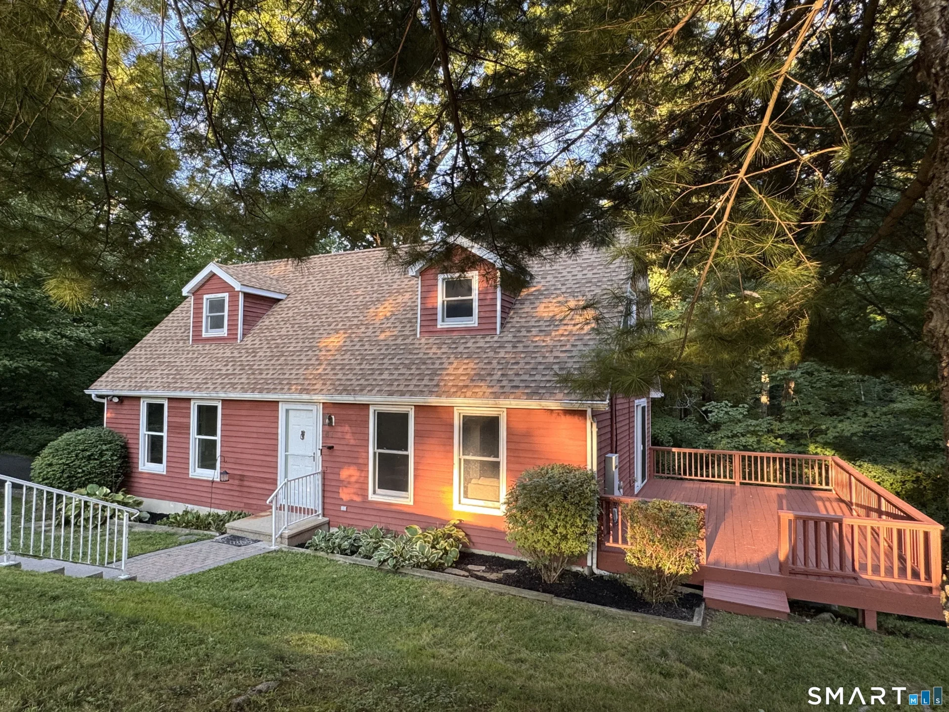 61 Rolling Green Road, Bethany, CT