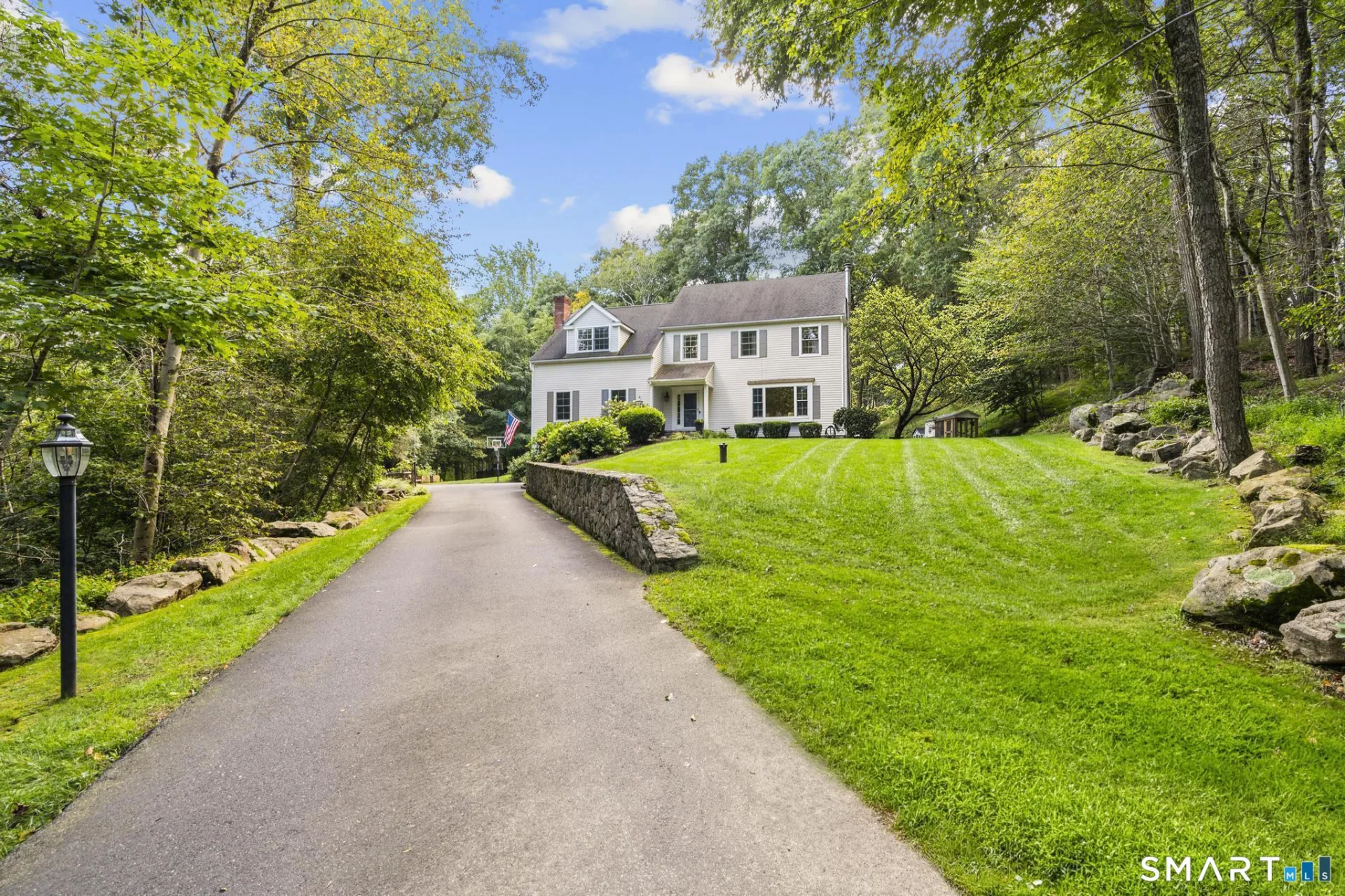 136 Flat Rock Drive, Ridgefield, CT