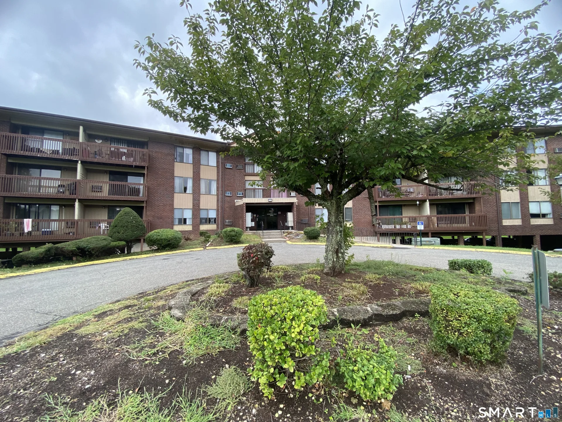 1216 Cromwell Hills Drive #1216, Cromwell, CT