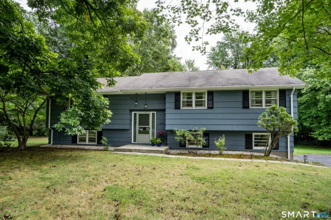 9 Maple Edge Drive