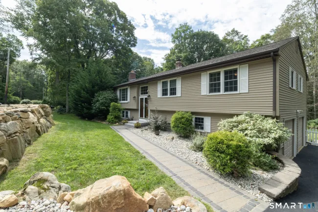 952 Maple Hill Road, Guilford, CT