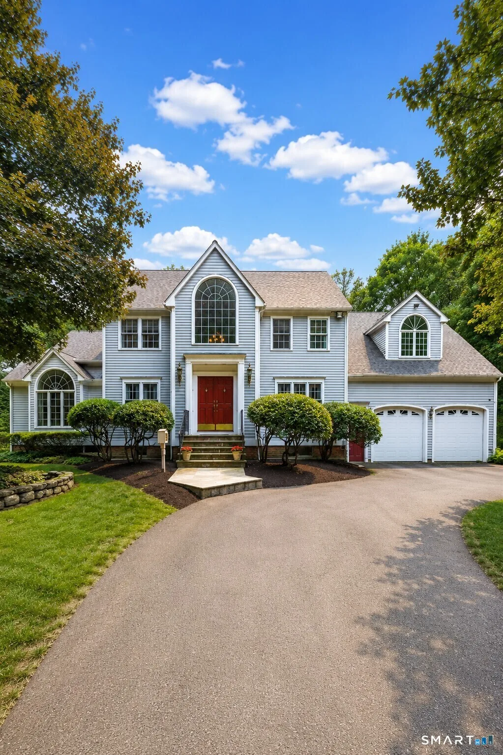 17 Plumtrees Road, Newtown, CT