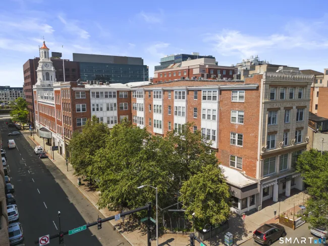 196 Crown Street #3J