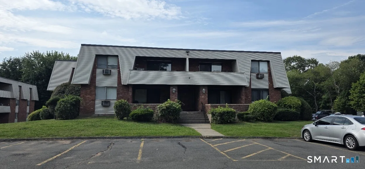 565 Talcottville Road #Building 2C7, Vernon, CT