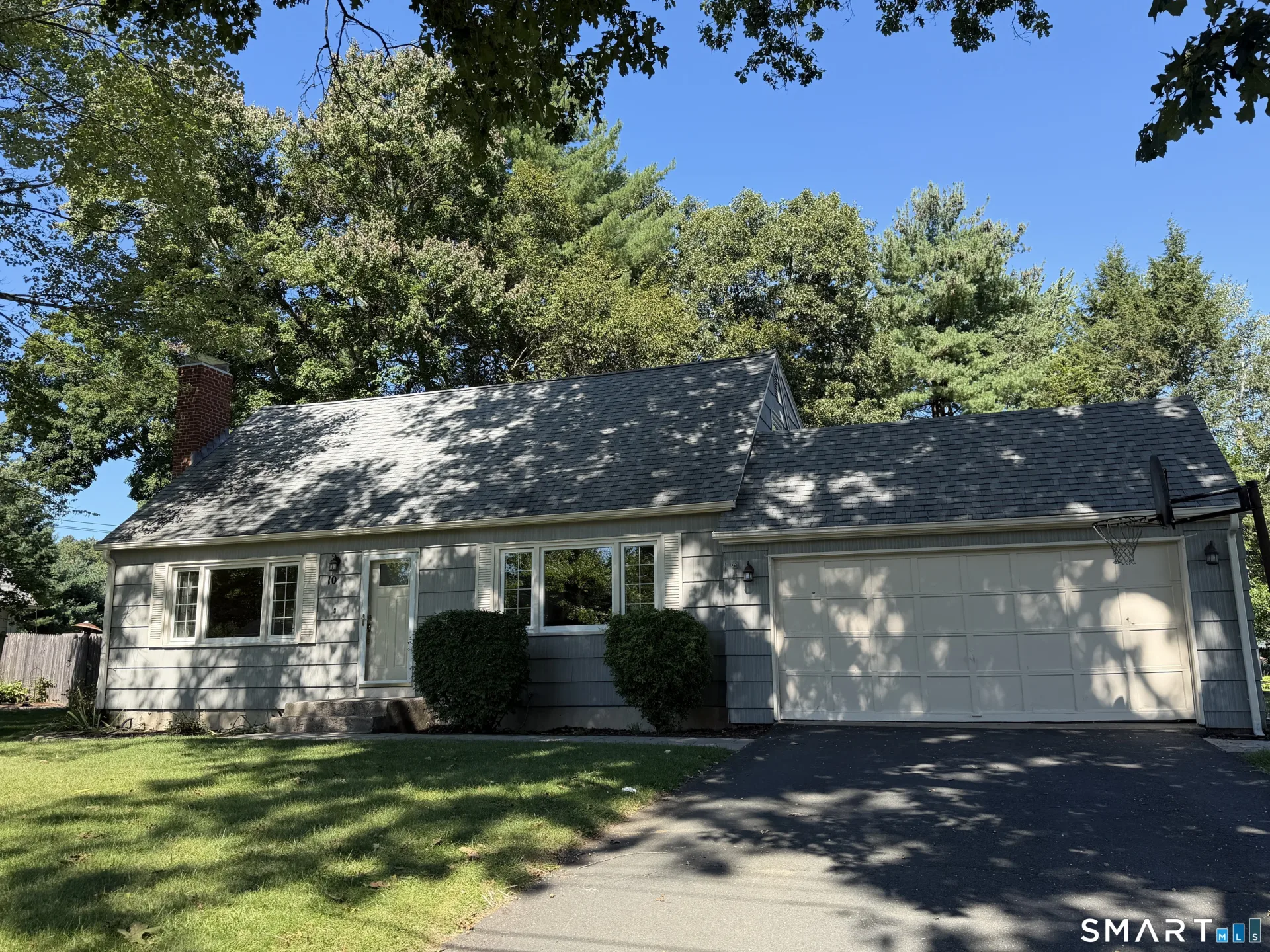 10 Colonial Drive, Simsbury, CT