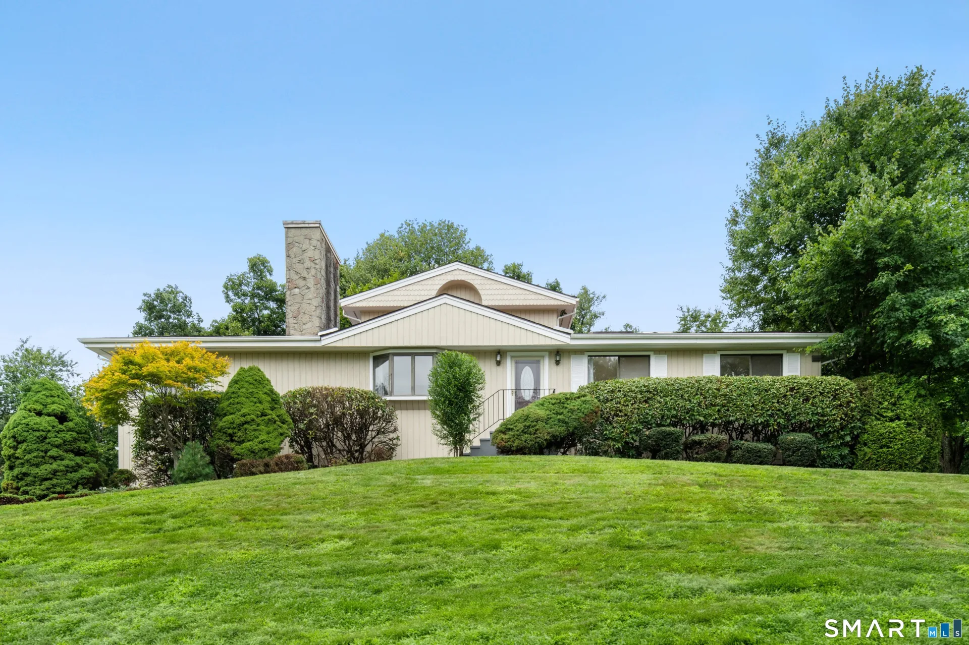 223 Sterling Road, Trumbull, CT