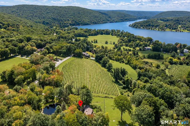 38 Strawberry Ridge, Warren, CT