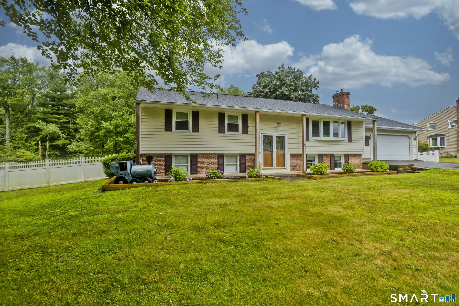 31 Jewel Street, Enfield, CT