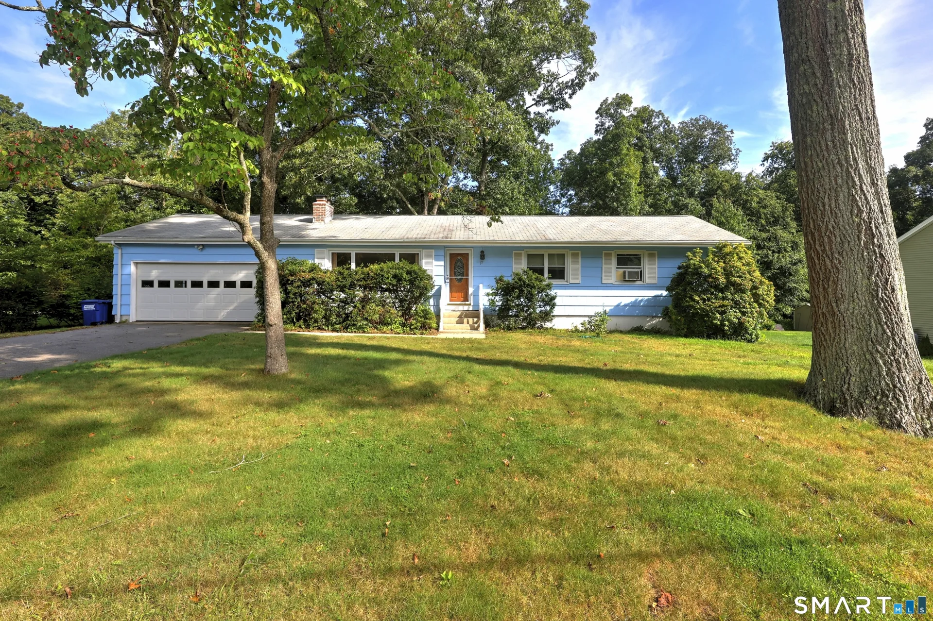 17 Oakridge Drive, Ledyard, CT