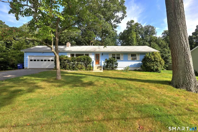 17 Oakridge Drive