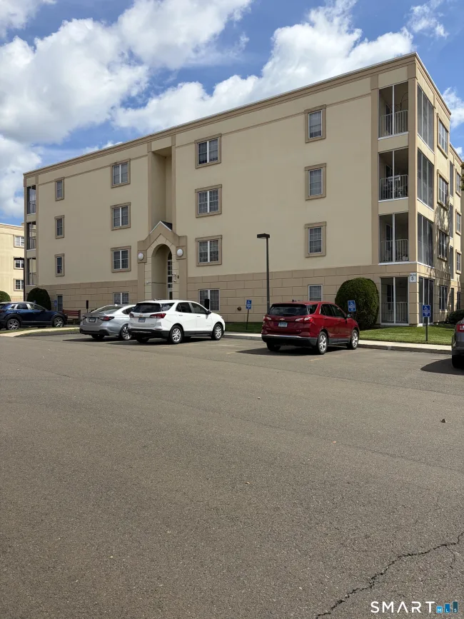 75 Washington Avenue #5-104, Hamden, CT