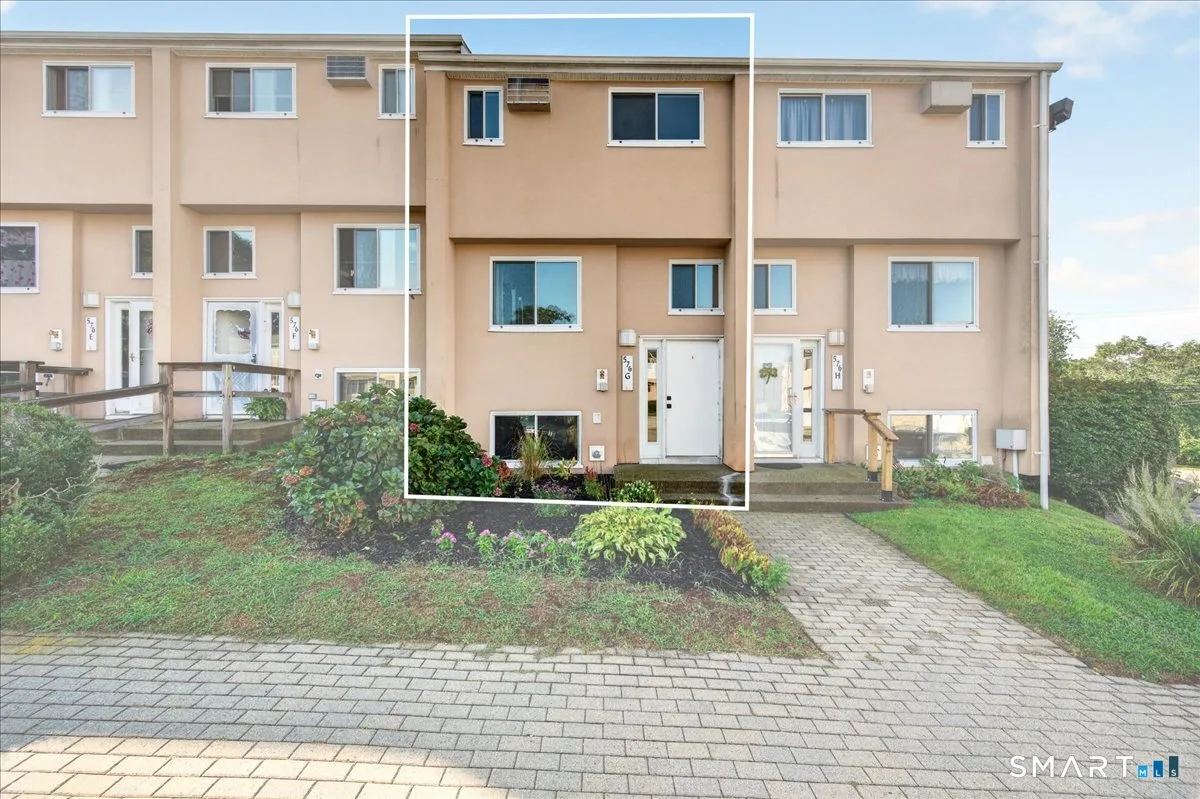 576 Shennecossett Road #G69, Groton, CT