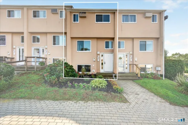 576 Shennecossett Road #G69, Groton, CT