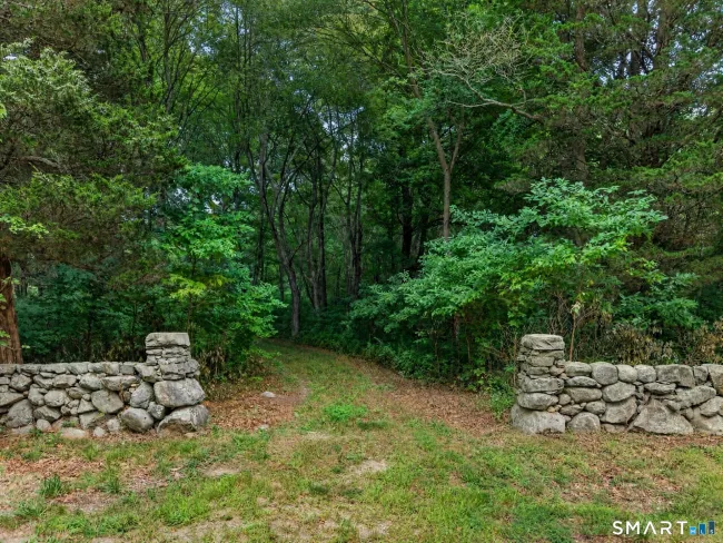 174 Montauk Avenue, Stonington, CT