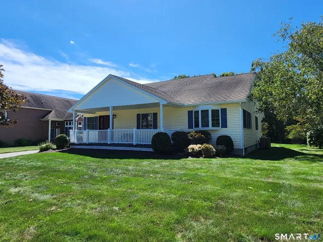 18 Giovanni Drive, Waterford, CT