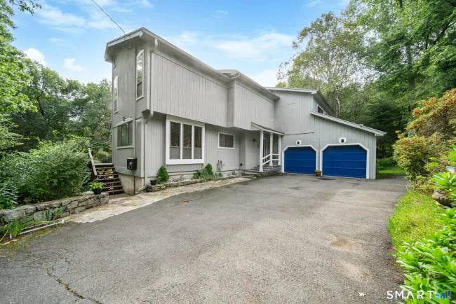 26 Vidich Lane, Naugatuck, CT