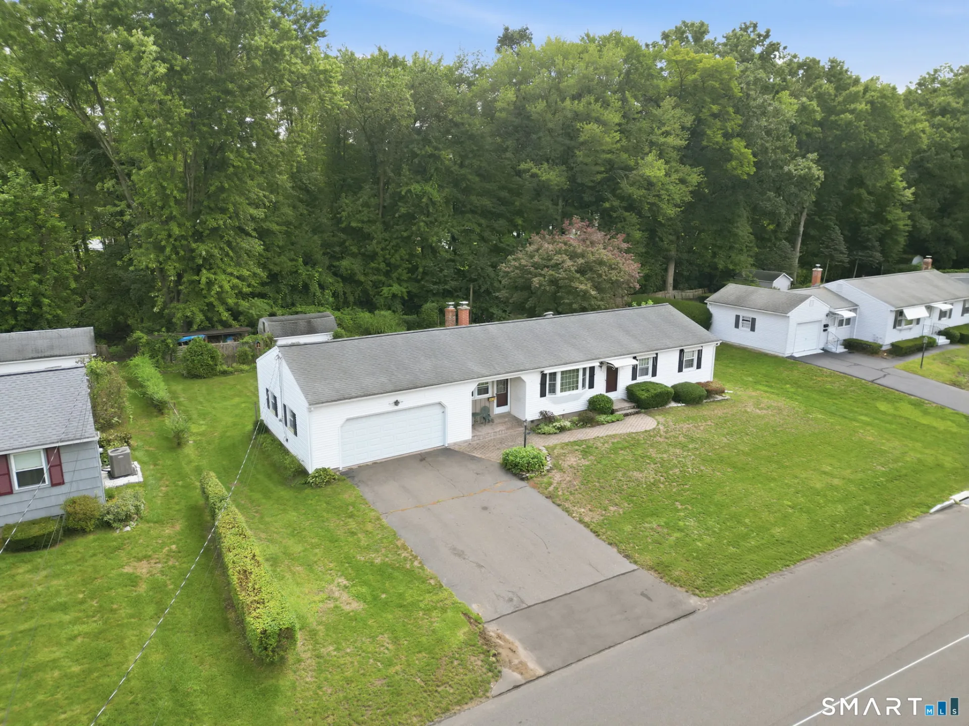 23 Middlesex Drive, Enfield, CT