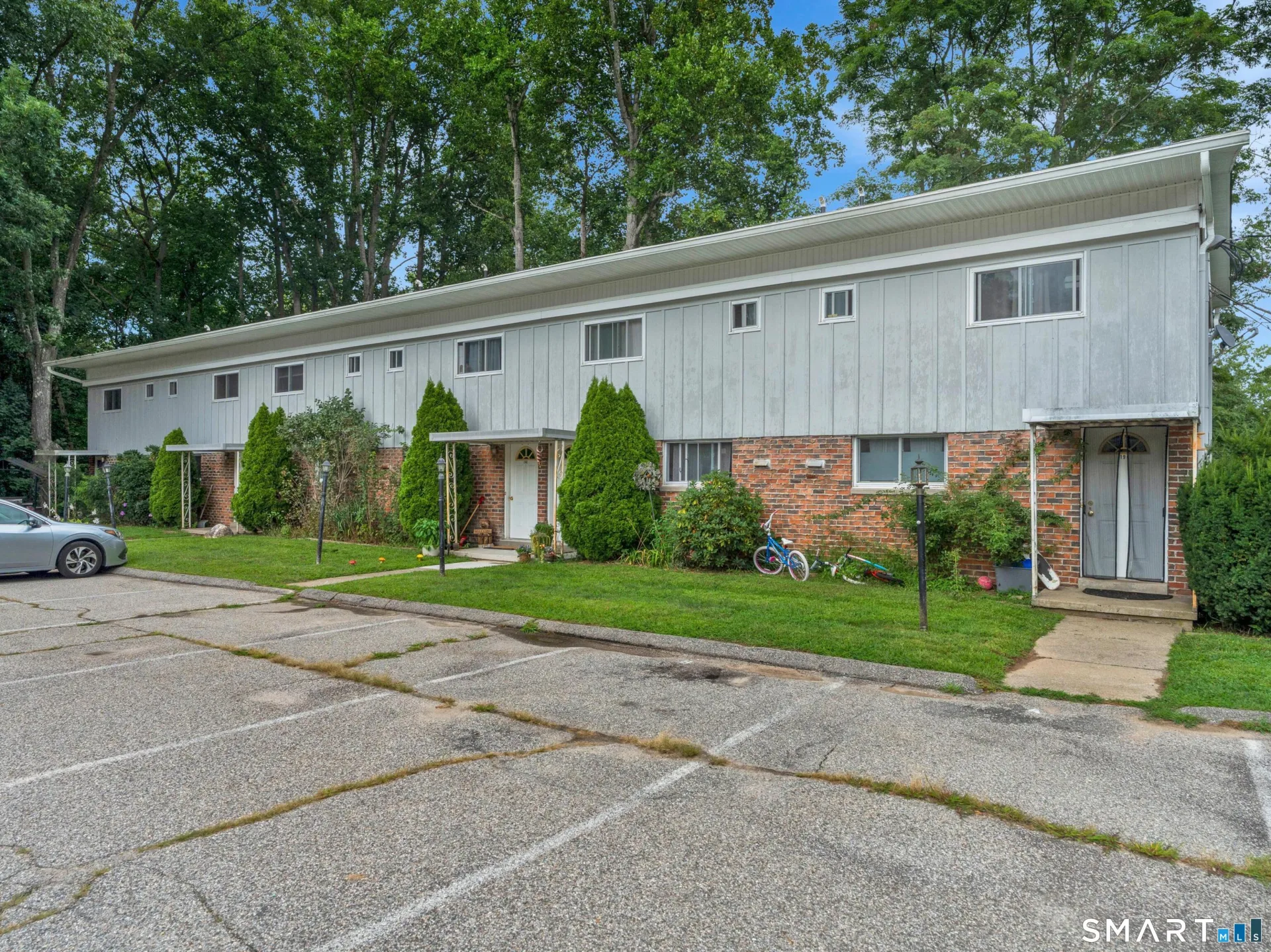 19 Denlar Drive, Chester, CT