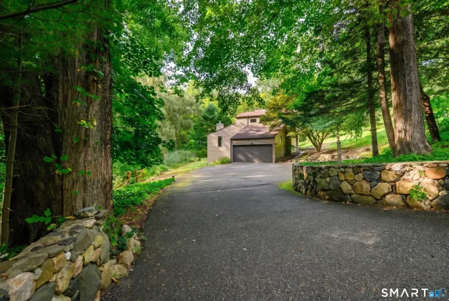20 High Meadow Lane, Brookfield, CT