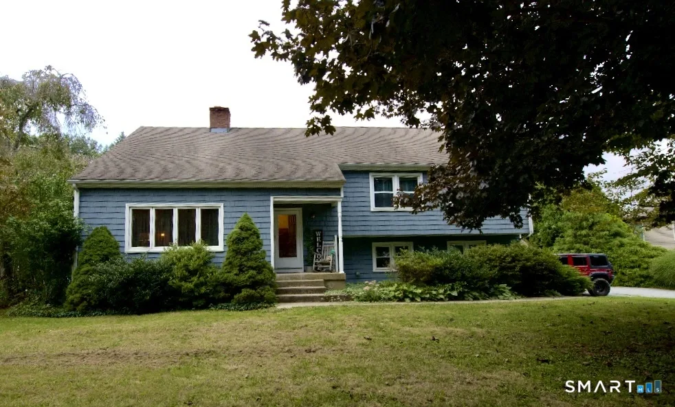 30 High Ridge Drive, Waterford, CT