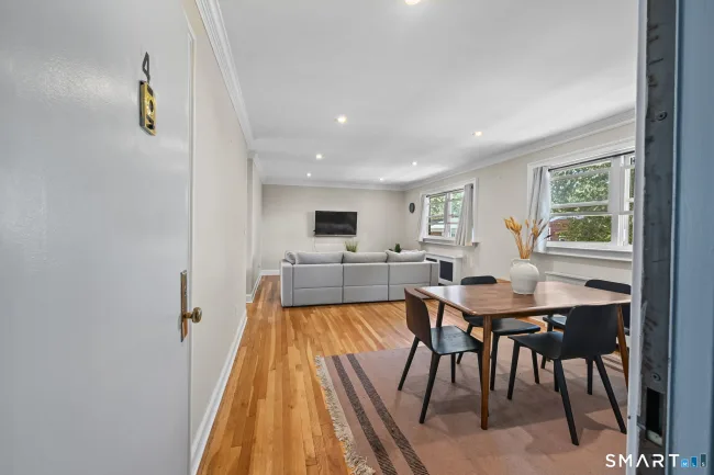 28 Courtland Avenue #4