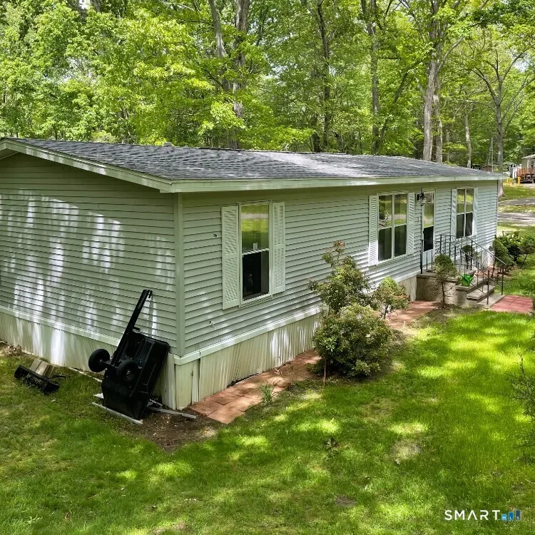 17 Evergreen Park, Clinton, CT