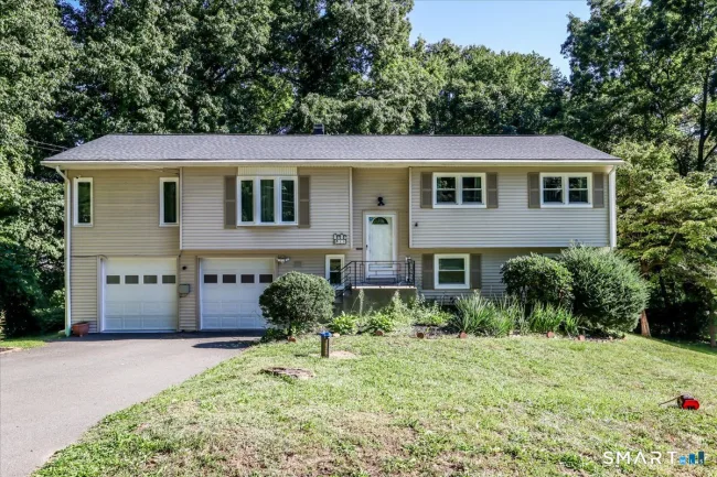 28 Deepwood Drive, Bethel, CT